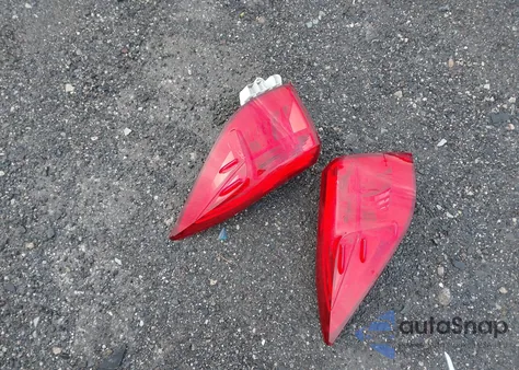 2018 Toyota Corolla Se from USA, damaged, VIN 2T1BURHE9JC006307